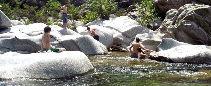 Holiday with youths in Anduze