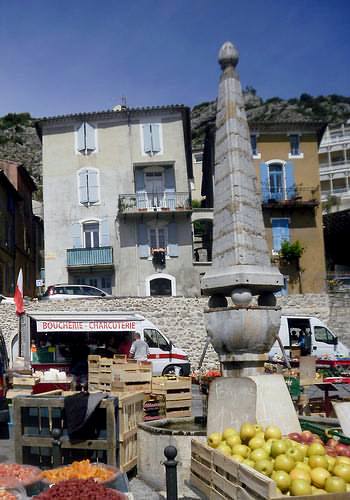 Fountains of Anduze: la Fontaine de la place Saint-Étienne